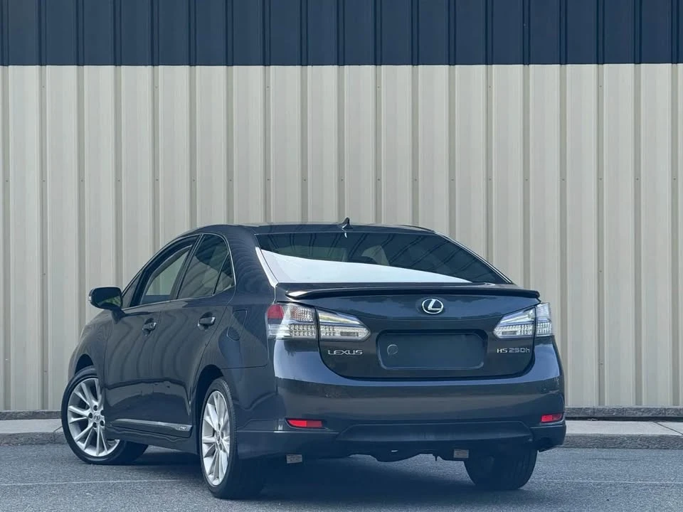 2010 Lexus HS - Image 6 of 12