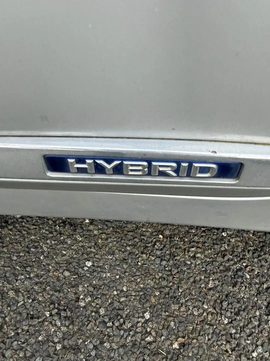 2010 Lexus HS - Image 5 of 15