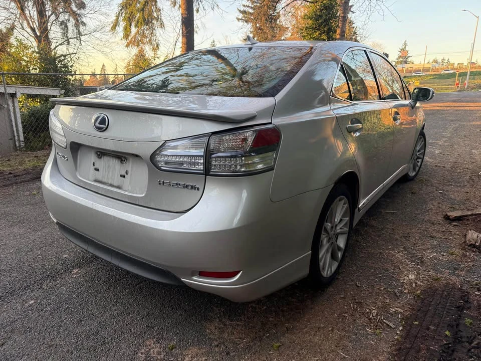 2010 Lexus HS - Image 4 of 15