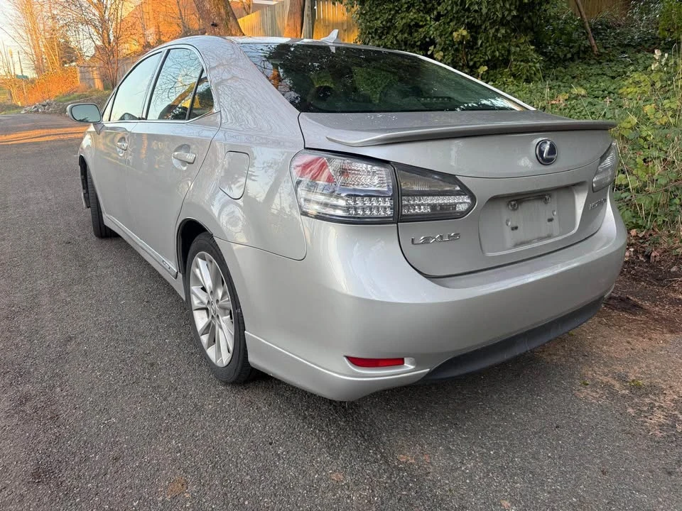 2010 Lexus HS - Image 3 of 15