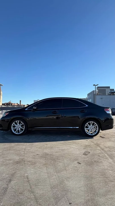 2010 Lexus HS - Image 3 of 18