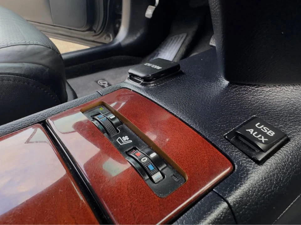 2010 Lexus HS - Image 16 of 20