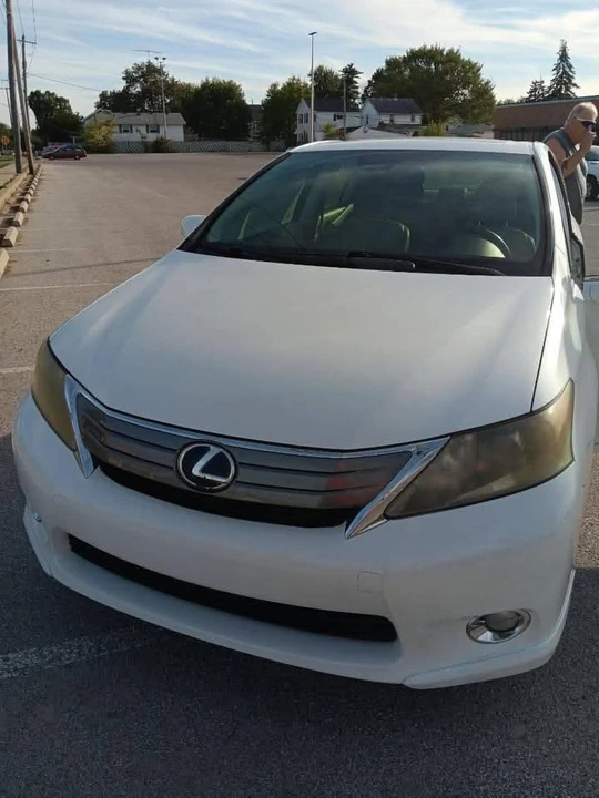 2010 Lexus HS - Image 3 of 7