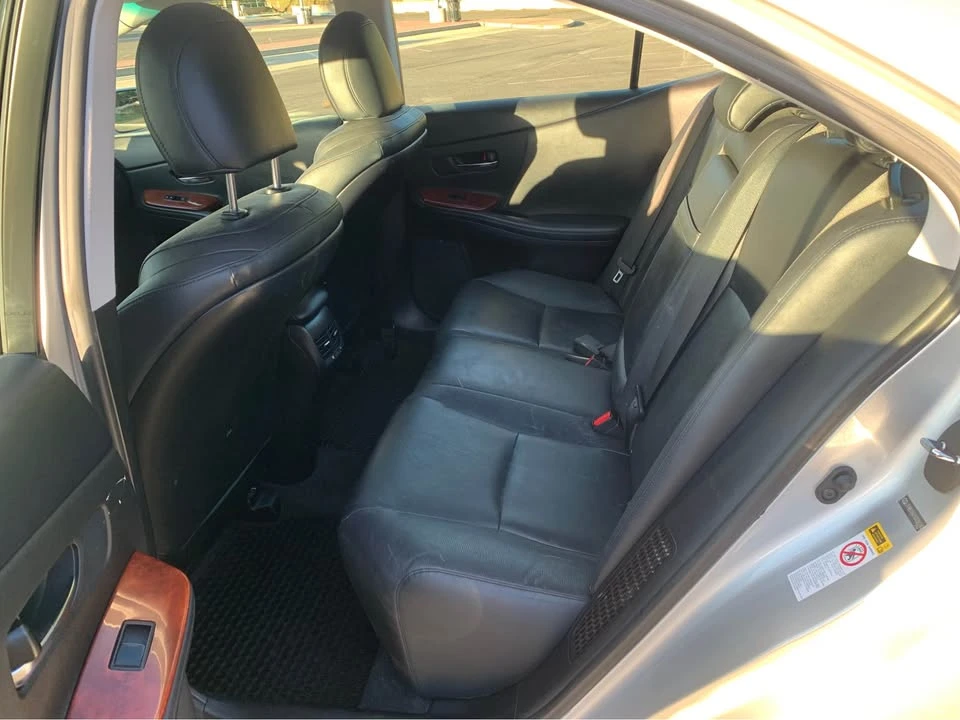 2010 Lexus HS - Image 10 of 11