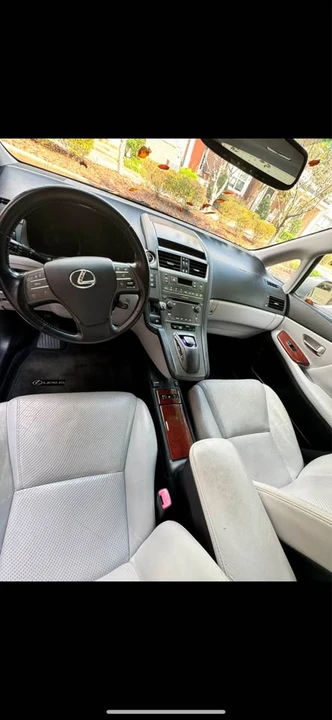 2010 Lexus HS - Image 5 of 6