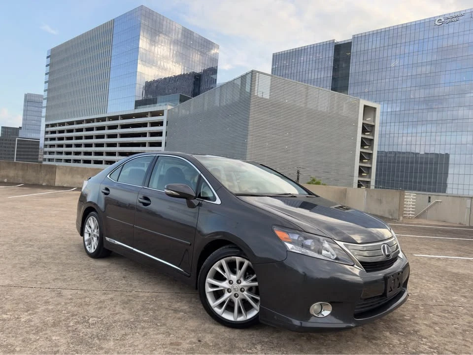 2010 Lexus HS - Image 2 of 20