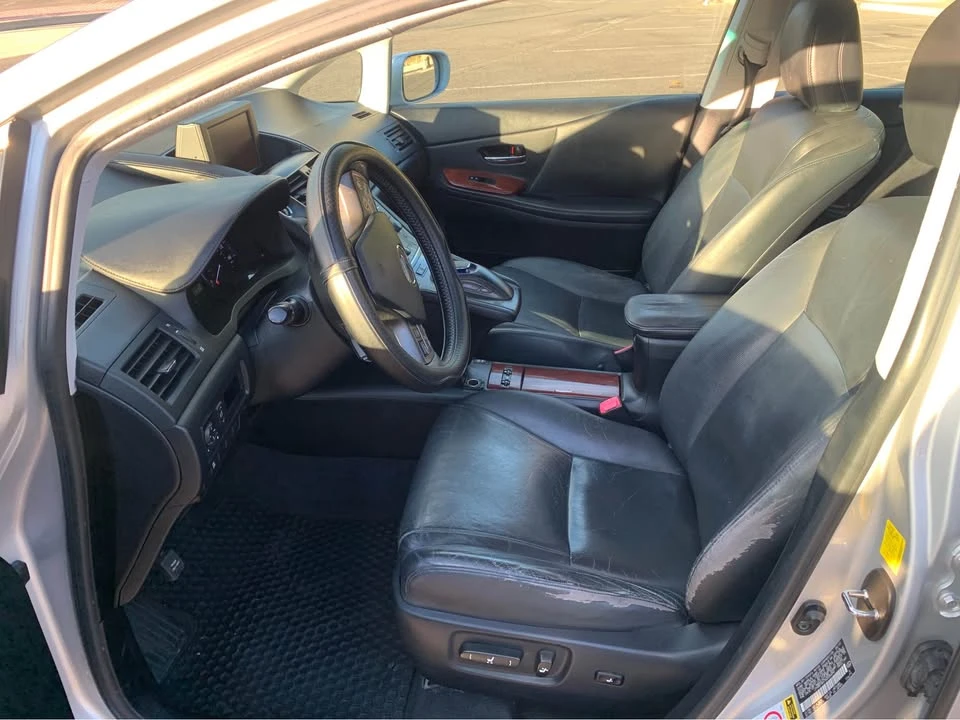2010 Lexus HS - Image 9 of 11