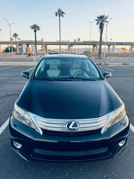 2010 Lexus HS - Image 16 of 20