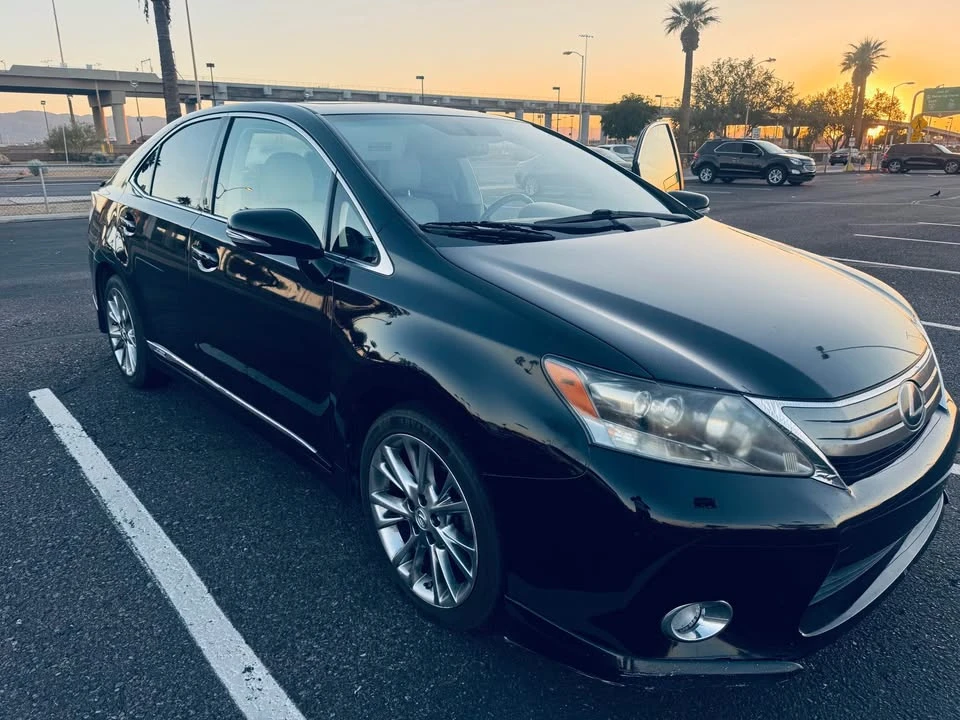 2010 Lexus HS - Image 18 of 20