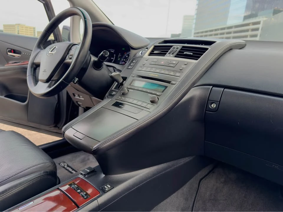 2010 Lexus HS - Image 15 of 20