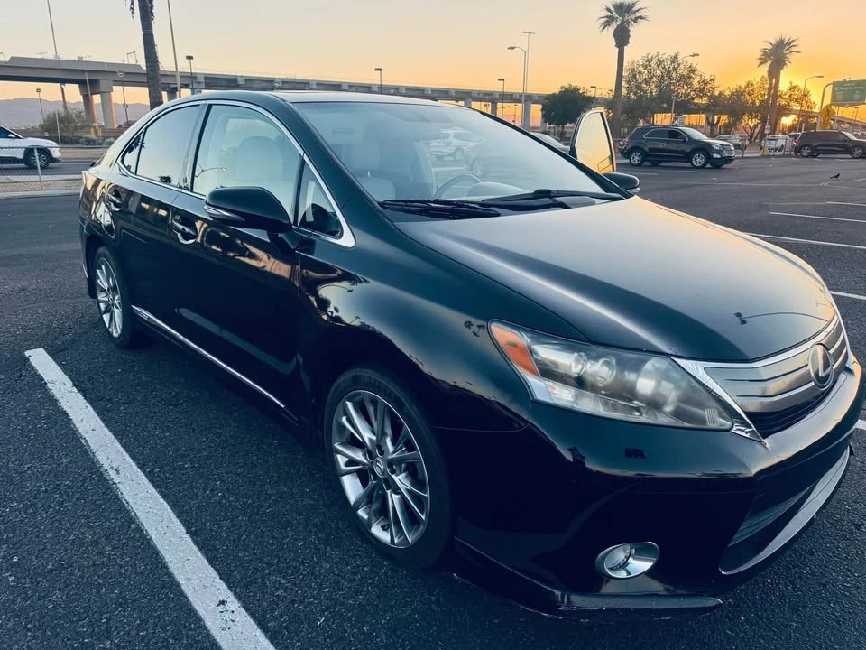 2010 Lexus HS - Image 19 of 20