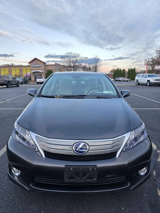 2010 Lexus HS - Image 2 of 13