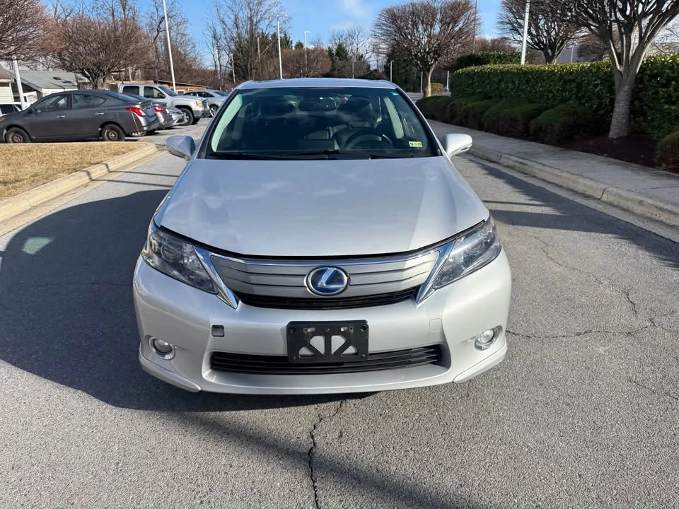2010 Lexus HS - Image 9 of 11