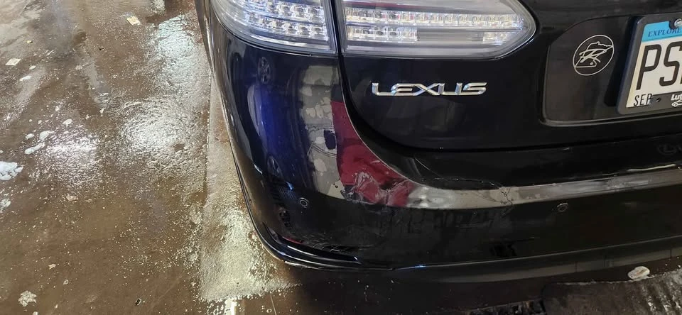 2010 Lexus HS - Image 5 of 11