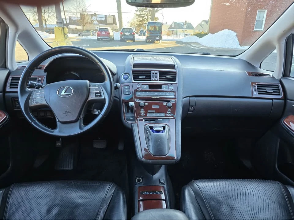 2010 Lexus HS - Image 7 of 15