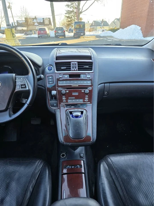 2010 Lexus HS - Image 12 of 15
