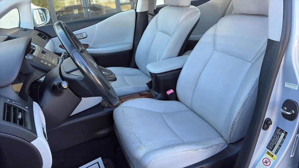 2010 Lexus HS - Image 9 of 18
