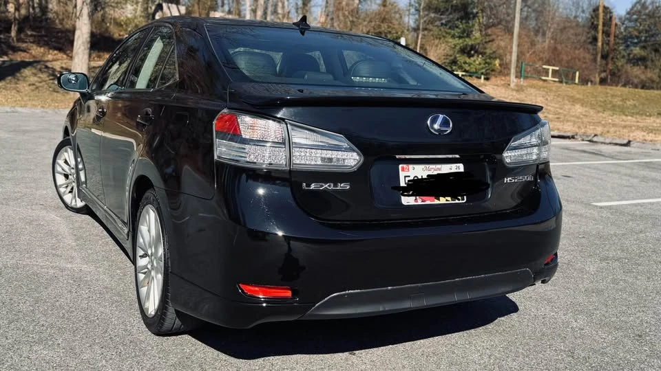 2010 Lexus HS - Image 9 of 10