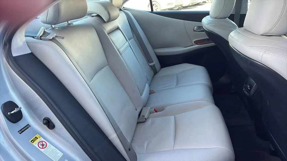 2010 Lexus HS - Image 13 of 18