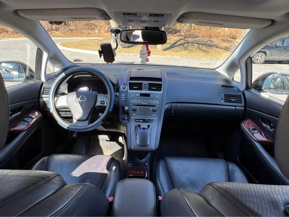 2010 Lexus HS - Image 8 of 10