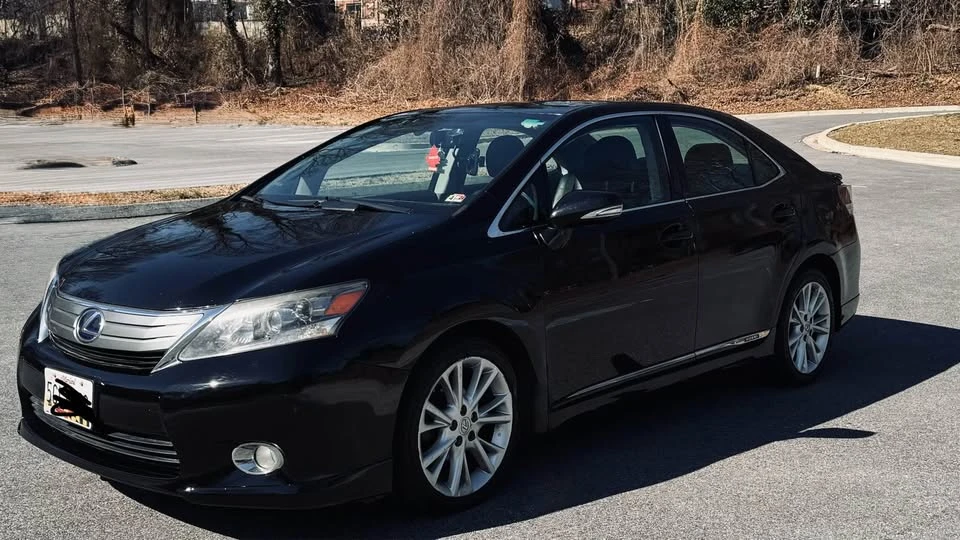 2010 Lexus HS - Image 3 of 10