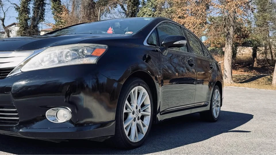 2010 Lexus HS - Image 5 of 10