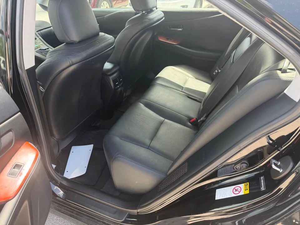 2010 Lexus HS - Image 9 of 12