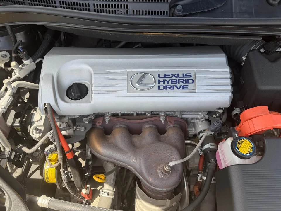 2010 Lexus HS - Image 12 of 12