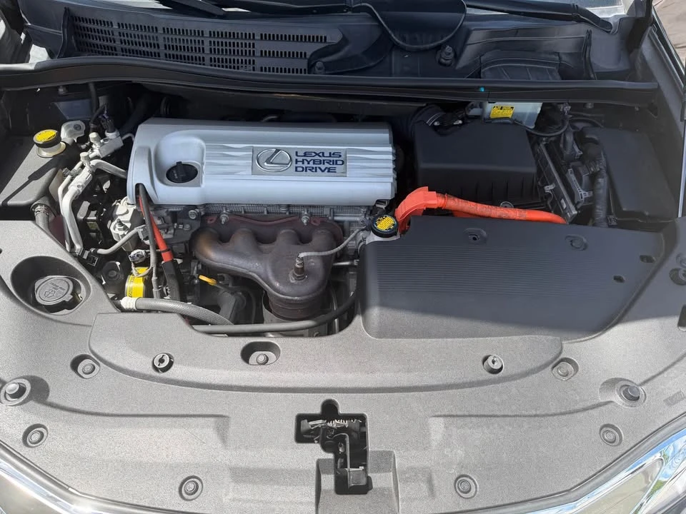 2010 Lexus HS - Image 11 of 12