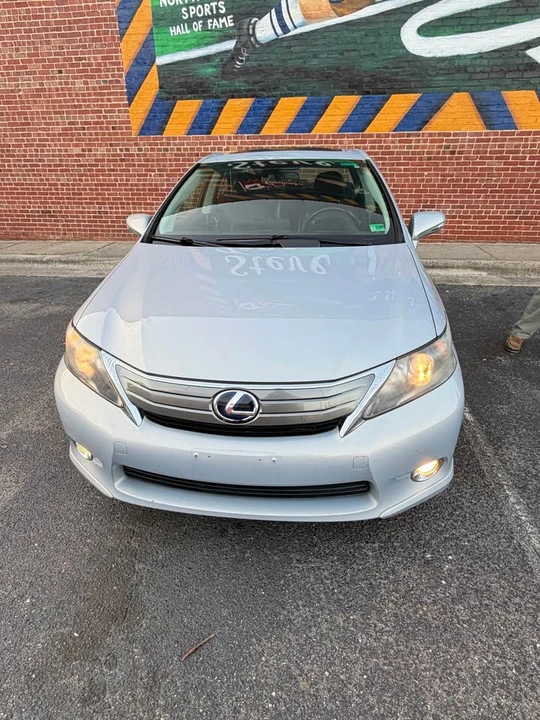 2010 Lexus HS - Image 2 of 9