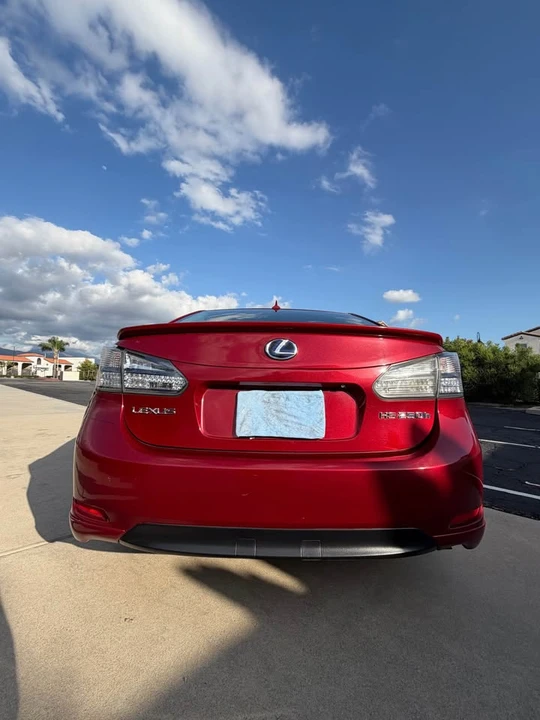 2010 Lexus HS - Image 3 of 17