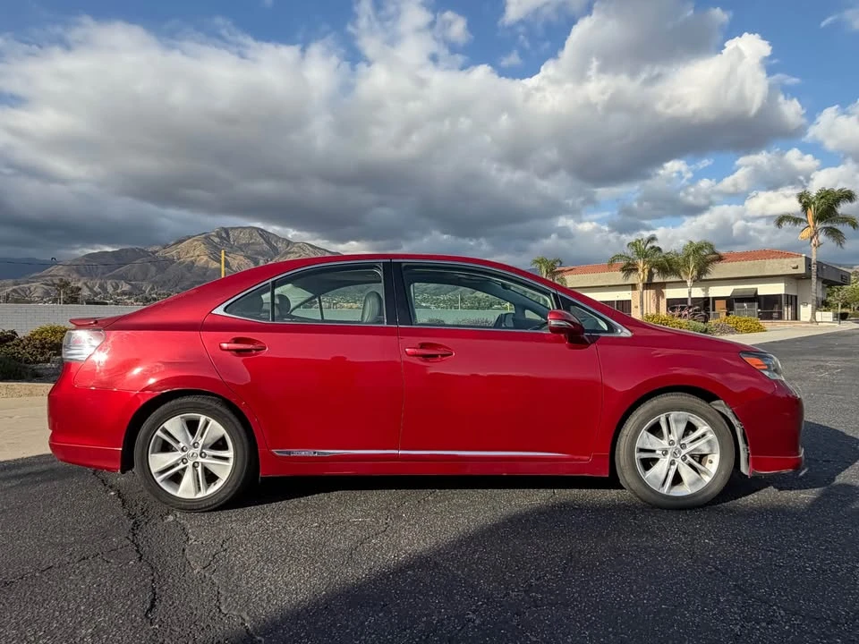 2010 Lexus HS - Image 5 of 17