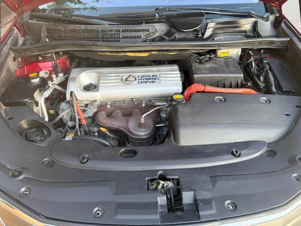 2010 Lexus HS - Image 11 of 18