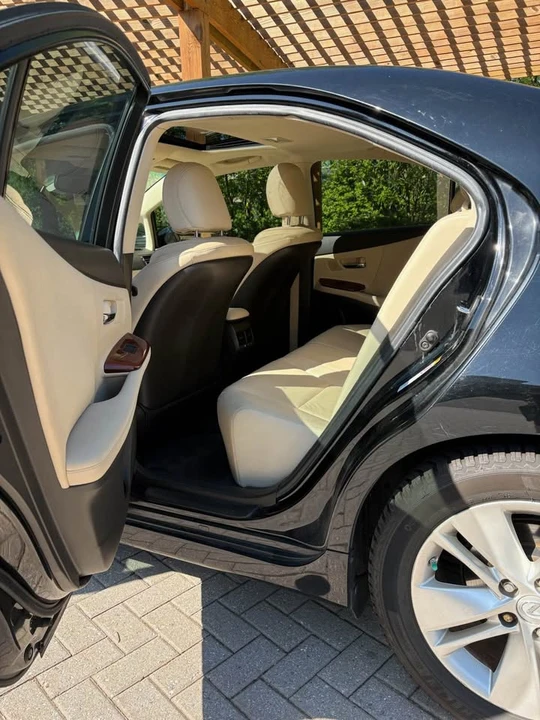 2010 Lexus HS - Image 5 of 7