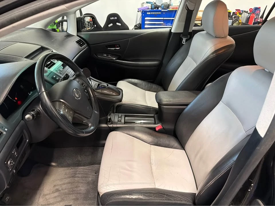2010 Lexus HS - Image 4 of 12