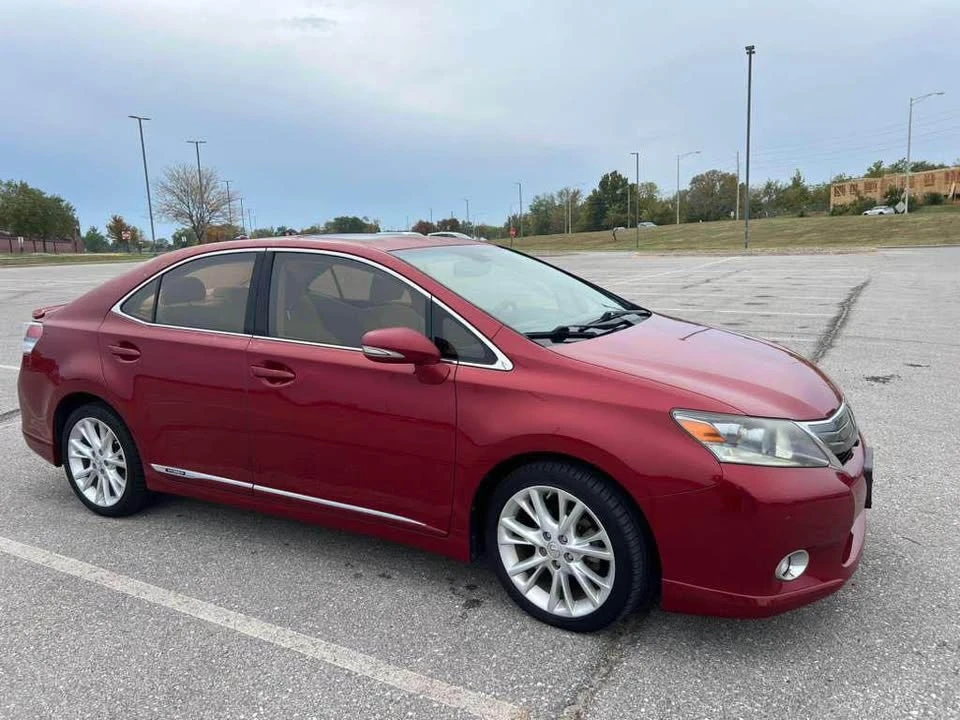 2010 Lexus HS - Image 2 of 18