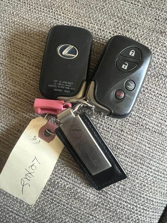 2010 Lexus HS - Image 8 of 18