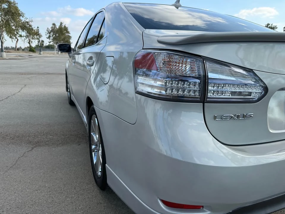2010 Lexus HS - Image 8 of 20