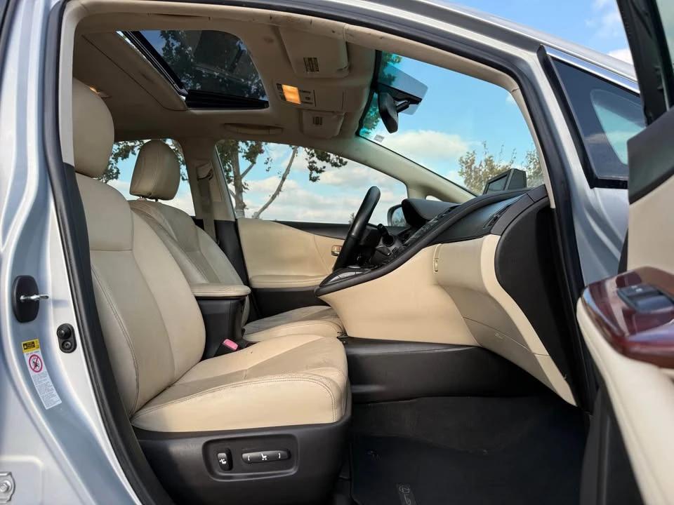 2010 Lexus HS - Image 7 of 20