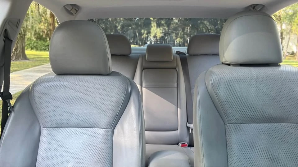 2010 Lexus HS - Image 9 of 14