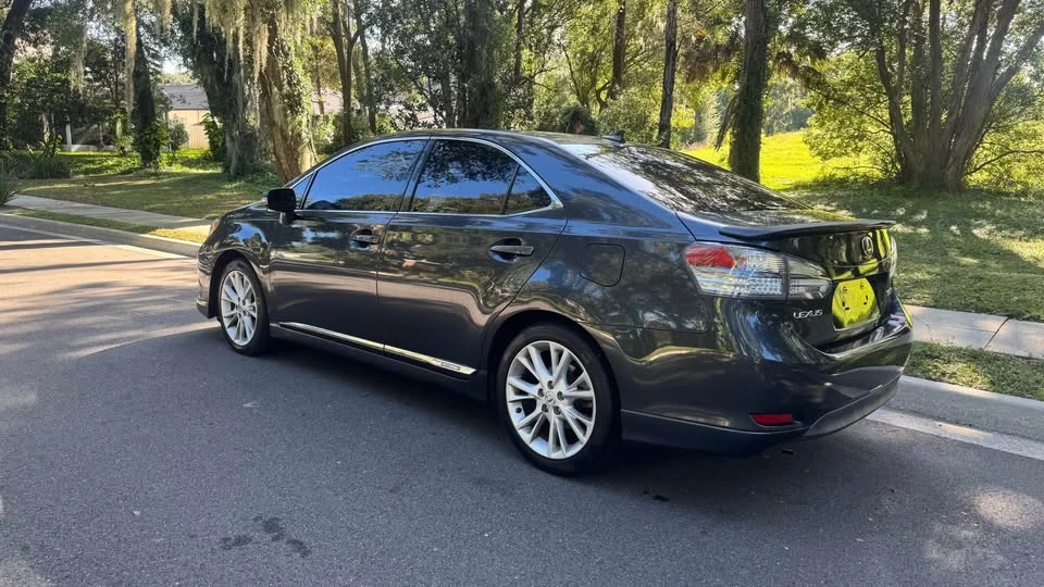 2010 Lexus HS - Image 4 of 14