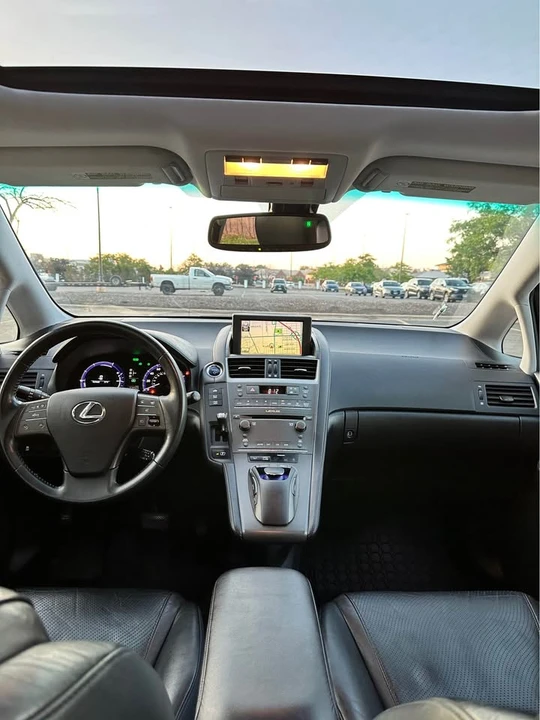 2010 Lexus HS - Image 11 of 16