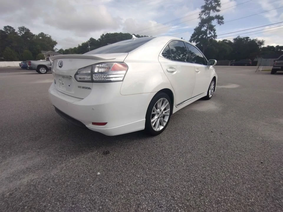 2010 Lexus HS - Image 8 of 20