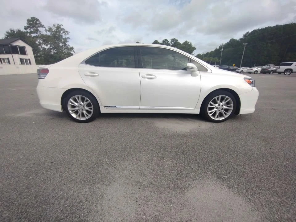 2010 Lexus HS - Image 9 of 20