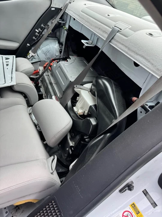 2010 Lexus HS - Image 7 of 9