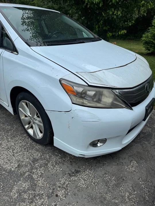 2010 Lexus HS - Image 2 of 9