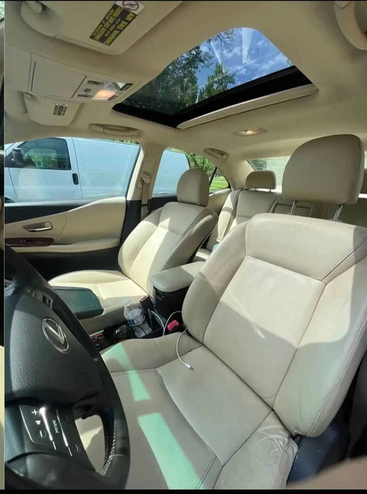 2010 Lexus HS - Image 6 of 8