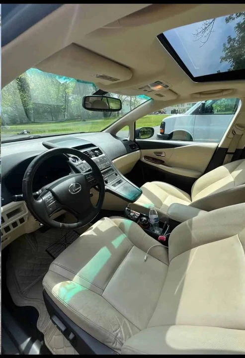 2010 Lexus HS - Image 8 of 8