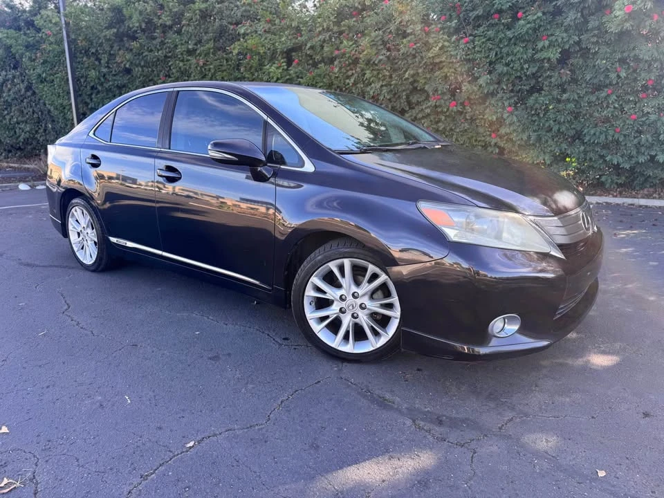 2010 Lexus HS - Image 2 of 16