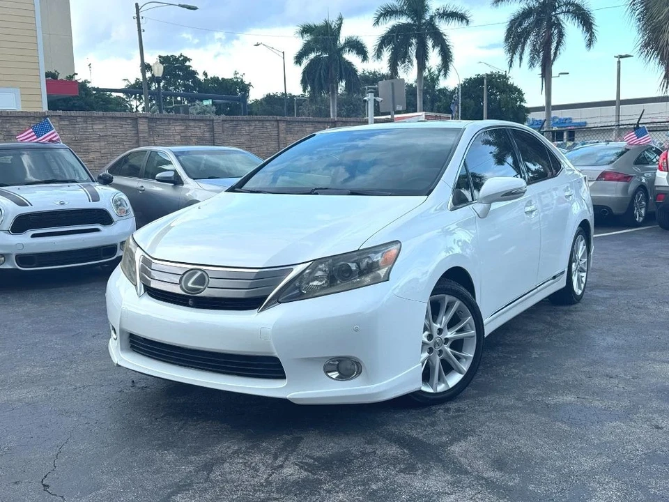 2010 Lexus HS - Image 8 of 21